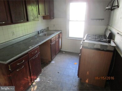 224 Delaware Ave, Palmyra, NJ 08065 - photo 4