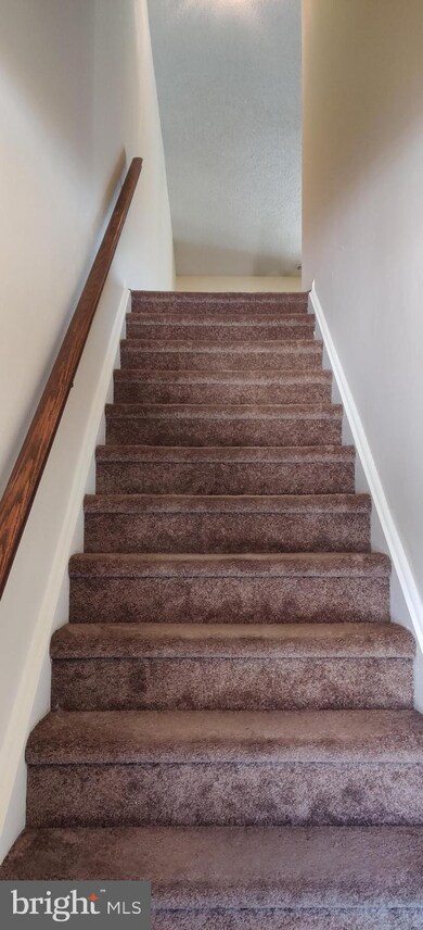 218 Wyndham Place, Trenton, NJ 08691 - photo 2