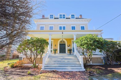 249 Hope St unit 7, Bristol, RI 02809 - photo 2