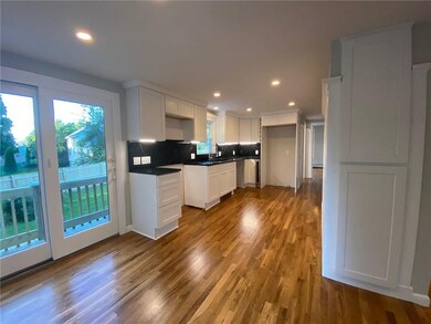 90 Seymour St, Warren, RI 02885 - photo 2