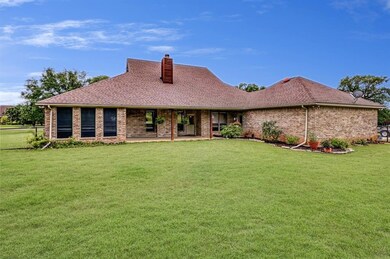 201 Forest Creek Cir, Weatherford, TX 76088 - photo 2