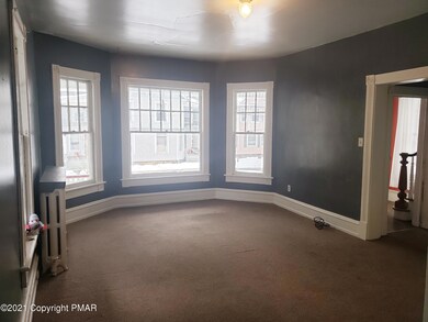 500 Thomas St unit 1, Stroudsburg, PA 18360 - photo 3