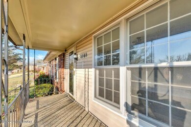 8908 Lantana Dr, Louisville, KY 40229 - photo 4