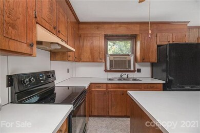 110 Lois Ct, Statesville, NC 28625 - photo 5