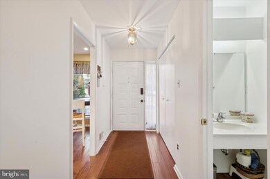 921 Putnam Blvd unit 113, Wallingford, PA 19086 - photo 3