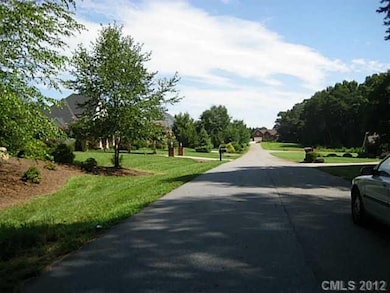 149 Upper Oak Dr, Statesville, NC 28625 - photo 2