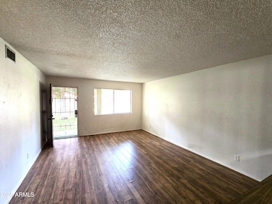 Living room 2