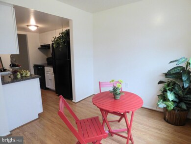 17801 Lochness Cir, Olney, MD 20832 - photo 6