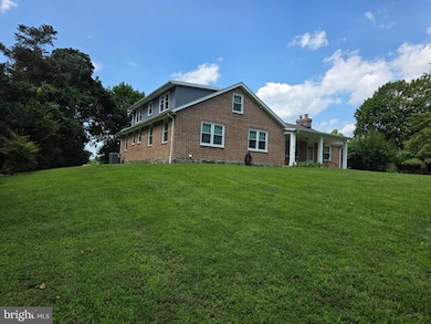 139 Mattson Rd, Garnet Valley, PA 19060 - photo 3