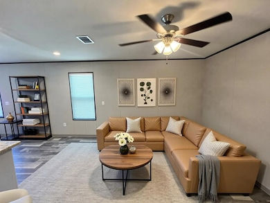 49 Tower Manor Dr unit 49, Auburndale, FL 33823 - photo 2