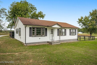 1429 Browntown Rd, Sparta, TN 38583 - photo 5