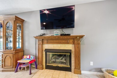 1138 Devlin Ct (Interior)-4