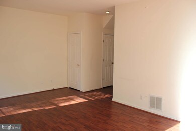 1161 Cypress Tree Place, Herndon, VA 20170 - photo 4