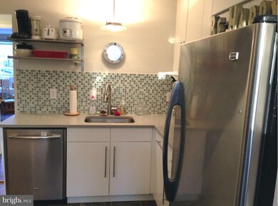 1658 Parkcrest Cir unit 300, Reston, VA 20190 - photo 4