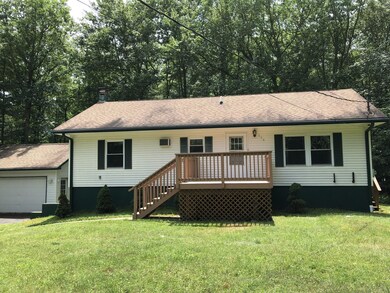 116 Clubhouse Dr, Hawley, PA 18428 - photo 2