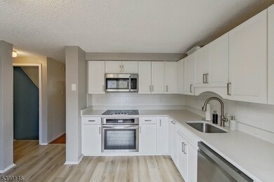 54 Bruen Ave unit 1, Irvington, NJ 07111 - photo 6