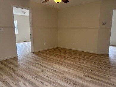 606 W 11th St, Connersville, IN 47331 - photo 2