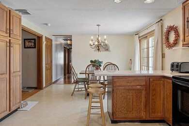 1 Sheldon Rd, Peabody, MA 01960 - photo 4