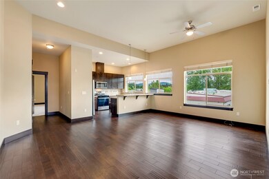 4020 NE 3rd Place, Renton, WA 98056 - photo 4