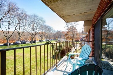 575 Broad St unit 211, East Weymouth, MA 02189 - photo 3