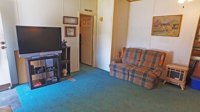 Hwy 260 house family room 2