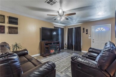 693 Desert Sage Dr, Horizon City, TX 79928 - photo 4