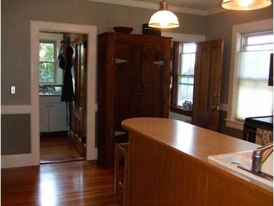 15 Earl Ave unit 2, Newport, RI 02840 - photo 5