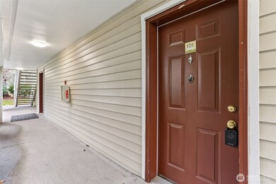 12303 Harbour Pointe Blvd unit W101, Mukilteo, WA 98275 - photo 3