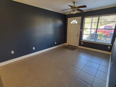 1211 W Snyder St, Alvin, TX 77511 - photo 3