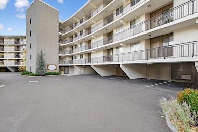 100 Seaview Ave unit 3I, Norwalk, CT 06855 - photo 2