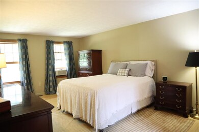 28 Chase Brook Cir, Litchfield, NH 03052 - photo 7