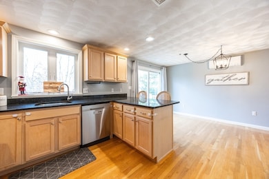 11 A Endicott St unit 3, Peabody, MA 01960 - photo 6
