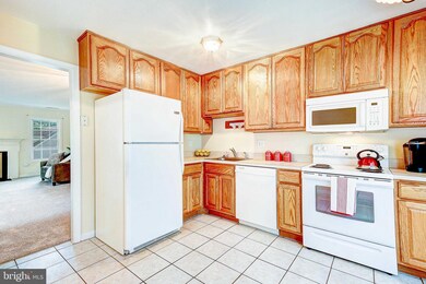 1477 Lowell Ct, Crofton, MD 21114 - photo 7