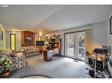 1325 NE Barnes Ct, Gresham, OR 97030 - photo 6