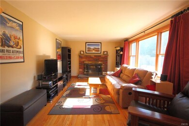Wood burning fireplace, hardwood floors, plenty of