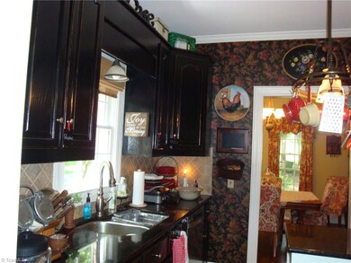 1877 Yesteroaks Ct, Asheboro, NC 27205 - photo 5