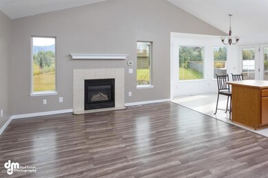 26-Living Room_DMD_9759