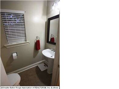 1/2 bath off kitchen area