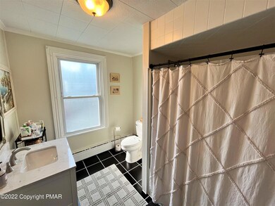 510 Center St, Jim Thorpe, PA 18229 - photo 7