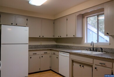 35725 Blakesley Creek Rd, Philomath, OR 97370 - photo 5