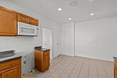 56 Blake St unit 2, New Haven, CT 06511 - photo 4