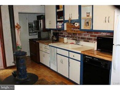 618 1/2 N 12th St, Allentown, PA 18102 - photo 5