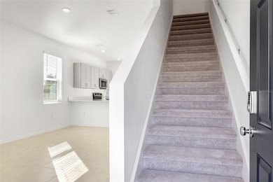 2987 Skyline Loop, Kissimmee, FL 34758 - photo 2