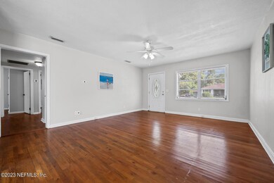5134 Attleboro St, Jacksonville, FL 32205 - photo 5