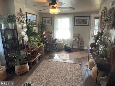 27 Henrietta St, Lewistown, PA 17044 - photo 6