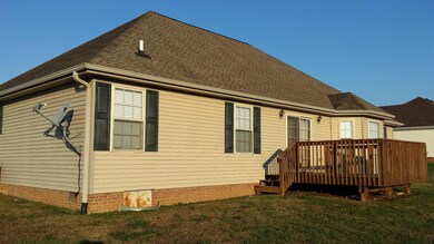 412 Donovan Cir, Harrodsburg, KY 40330 - photo 4