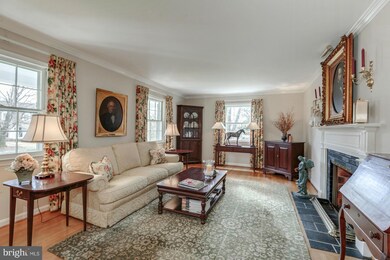 829 Emerald Dr, Alexandria, VA 22308 - photo 5