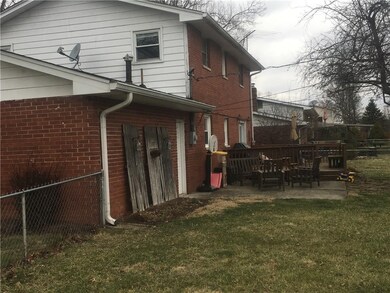 3141 Fairlawn Dr, Columbus, IN 47203 - photo 3