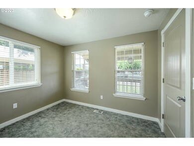 930 N Kutch St, Carlton, OR 97111 - photo 7