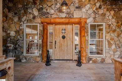 137 W Waters Edge Ln, West Union, SC 29696 - photo 2